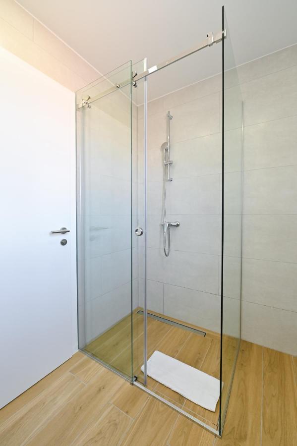 Pansion Comfort Lepar Novalja Luaran gambar
